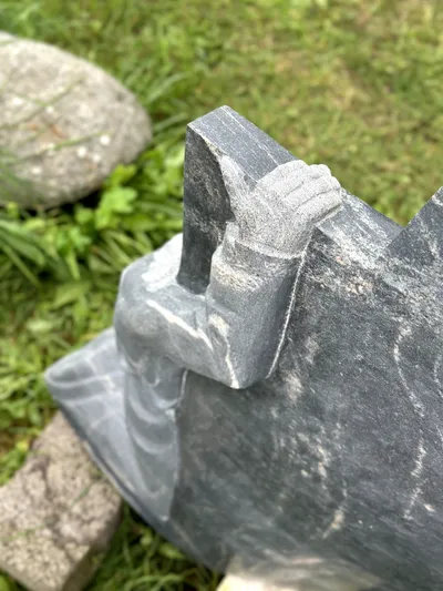 Paminklas - Kristus prie kryžiaus