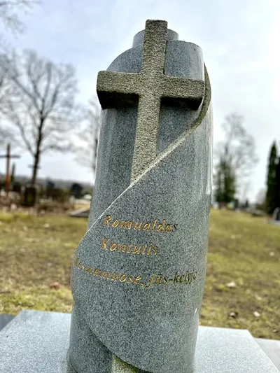 Paminklas - Dievo knyga