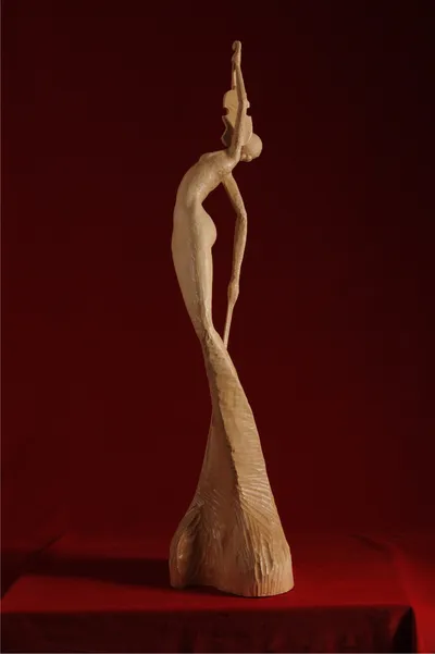 Skulptūra - Smuikininkė