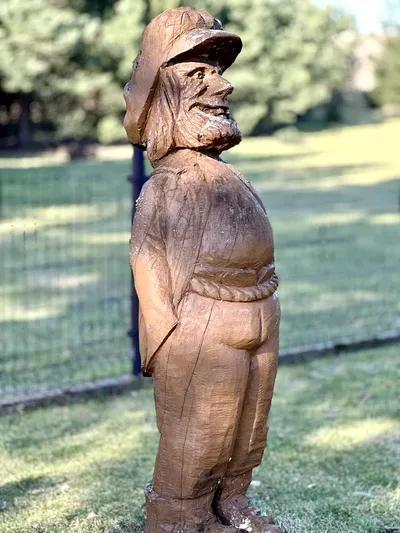 Skulptūra - Seneliukas