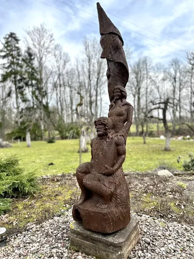 Skulptūra bajorų Komarų giminei atminti
