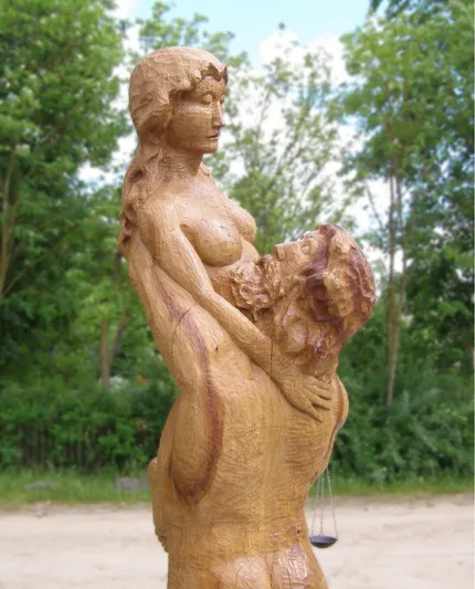 Skulptūra - Vandenis ir Svarstyklės